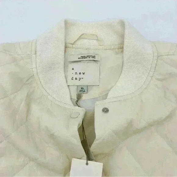 A new day Quilted Jacket Cream Size XL - Picture 12 of 16